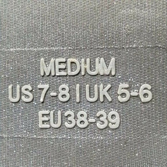 Snugleaves Womens Flat Heel Slide Slipper Cushioned Grey‎ Faux Fur Sz Med 7-8 - Picture 9 of 9